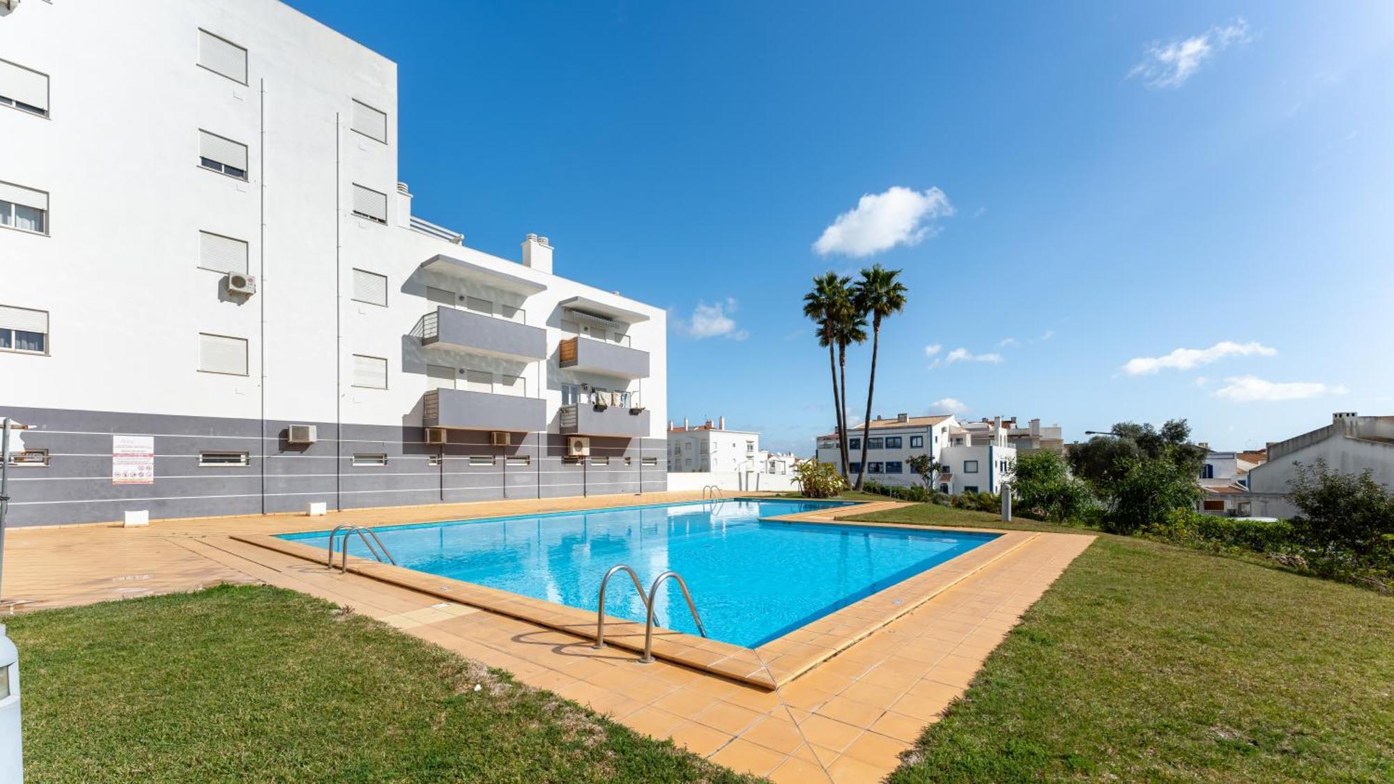 Sunny Retreat With Pool And Balcony By Lovelystay Albufeira Eksteriør billede